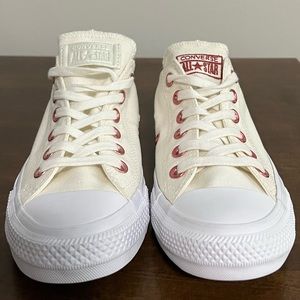 Converse Chuck Taylor All Star Seasonal Low Women sz 7 New without box!!